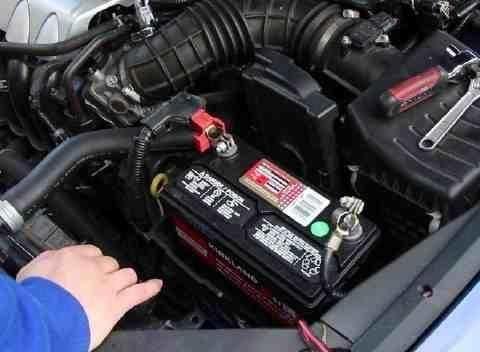 汽车蓄电池不耐用怎么办？避免这几种行为，电瓶的寿命多增加3年