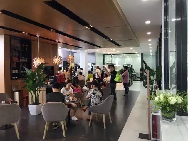 金融服务费只是小菜,4S店收的杂费比你想的多得多!