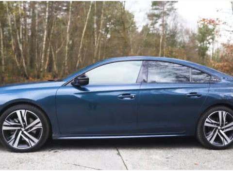 新款508实车上路，大掀背无框车门，配8AT终于能抗衡BBA