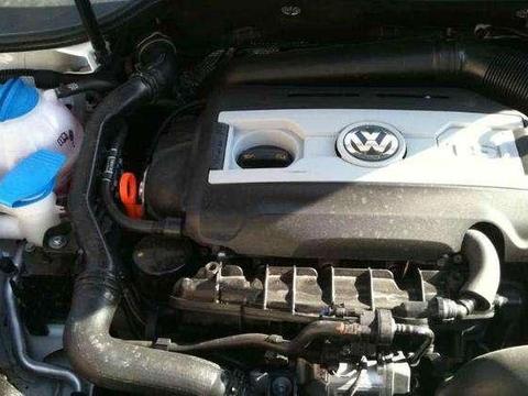 车子机油要5000公里还是10000公里换合理维修师傅都错了