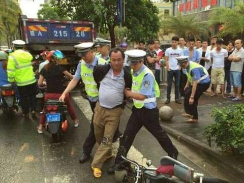 交警提醒：电动车“无证驾驶”，将罚款2000元，车友：?.