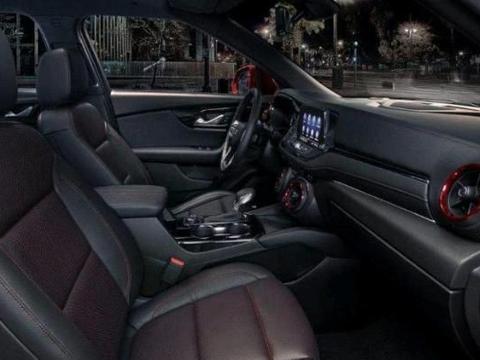 偶遇首台全新雪佛兰Blazer！车身硬气，匹配9AT变速箱！