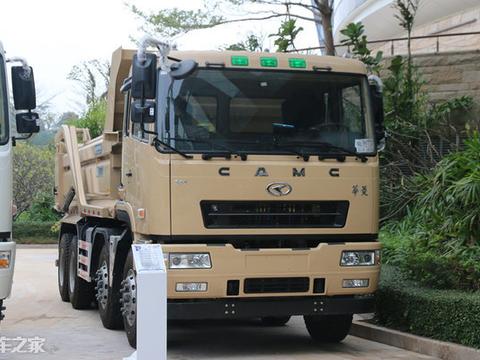 满足最严国五标准，345马力华菱4轴城市渣土车换新内饰