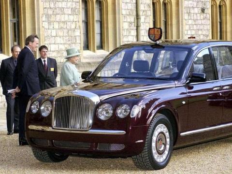 1500万美元的宾利车，全球只有两辆，两辆都是一位92岁老人的