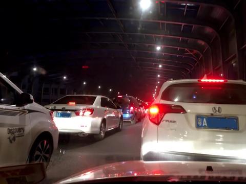 在拥堵这事儿上，广州是如何甩开上海深圳的