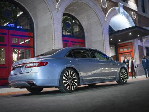 不必羡慕劳斯莱斯，这车也是对开门，3.0T四驱价格60万