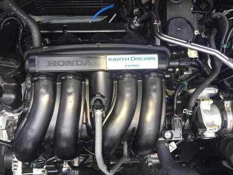 发动机积碳清理要多少钱？添加剂有用吗？