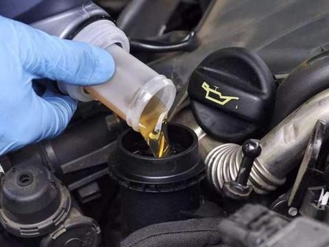 4S店靠这个专坑新手,这几个汽车保养项目没必要做，你中招了吗？