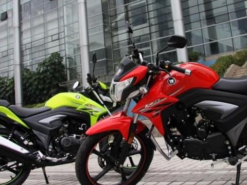 售价8580元，入门级小钢炮，升级电喷供油系统，百公里油耗1.8L