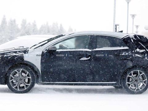 起亚XCeed谍照曝光 或日内瓦车展亮相