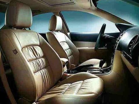 握十年方向盘才晓得，车内灰尘不要拿毛巾擦，用这招，每天开新车