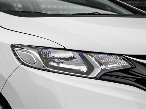 这车始终不肯低头，价格很坚挺仍成销量王，丰田和大众都认输了