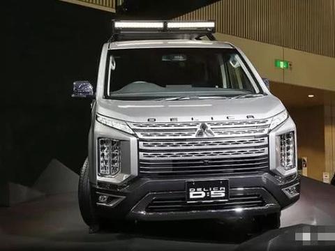 三菱又火了，四驱版“面包车”，2.2T柴油版，后排能睡两个人