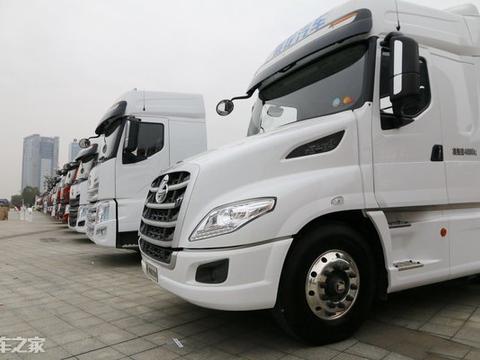 高颜值高配置，这3款国产长头车让人心动 ，连发动机都是美国货