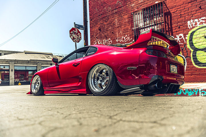 改装1993年红色丰田Supra Mk4 发烧友的经典收藏之作