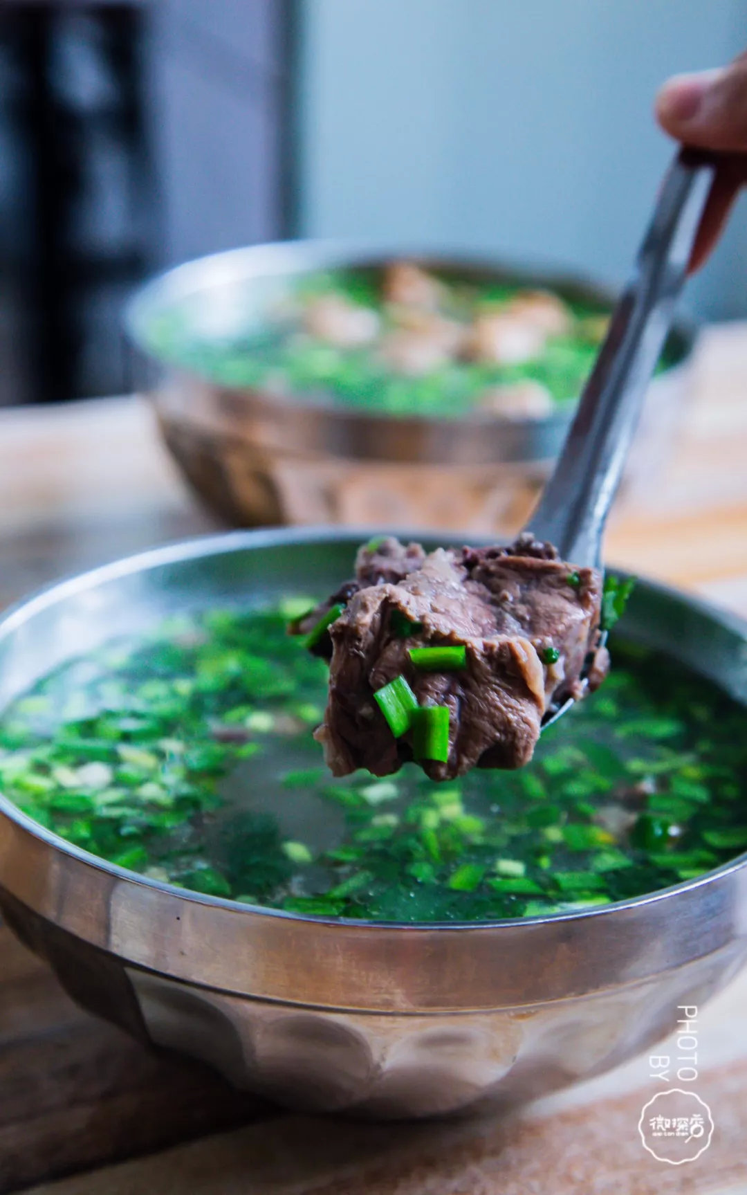 量足肉丸，大块牛肉。寒冷的春天，这碗酥肉丸子汤，热乎美味量大还实