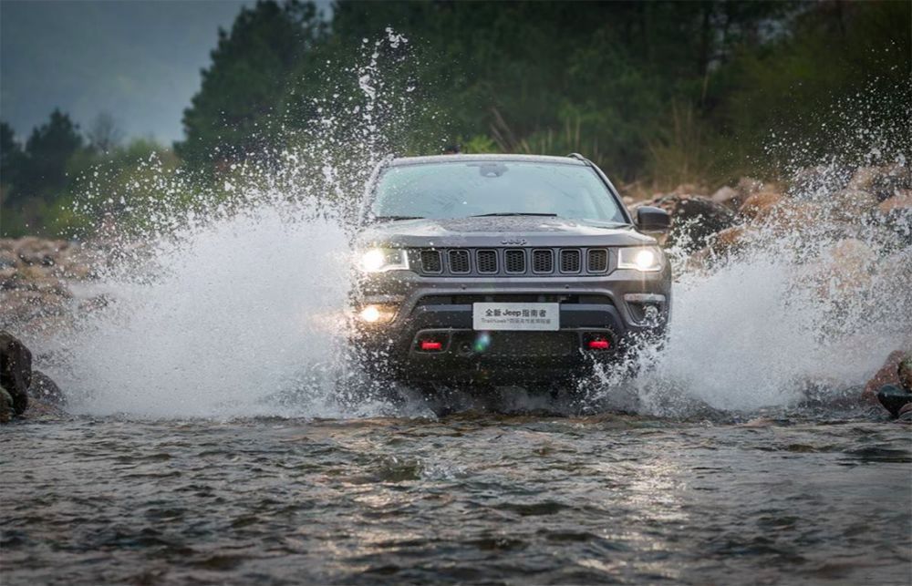 全新Jeep指南者试驾评测:换装1.3T+9AT,会?#25442;?#21464;娘炮?
