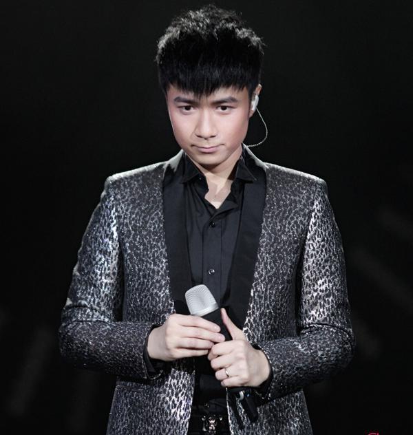 《情深深雨蒙蒙》六大男主换西装，书桓不是最帅，最惊艳的竟是他