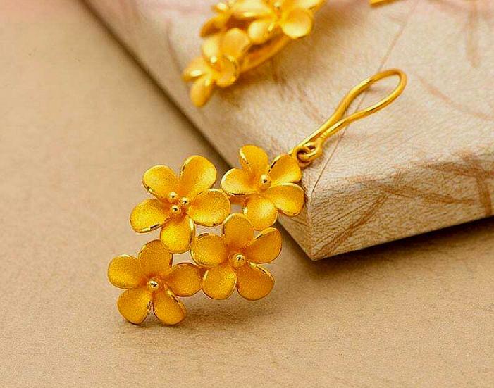 黄金首饰是按克买，还是按一口价买比较了解好，说说家里面的门道