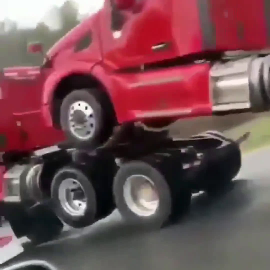 国外运卡车的方式太帅了