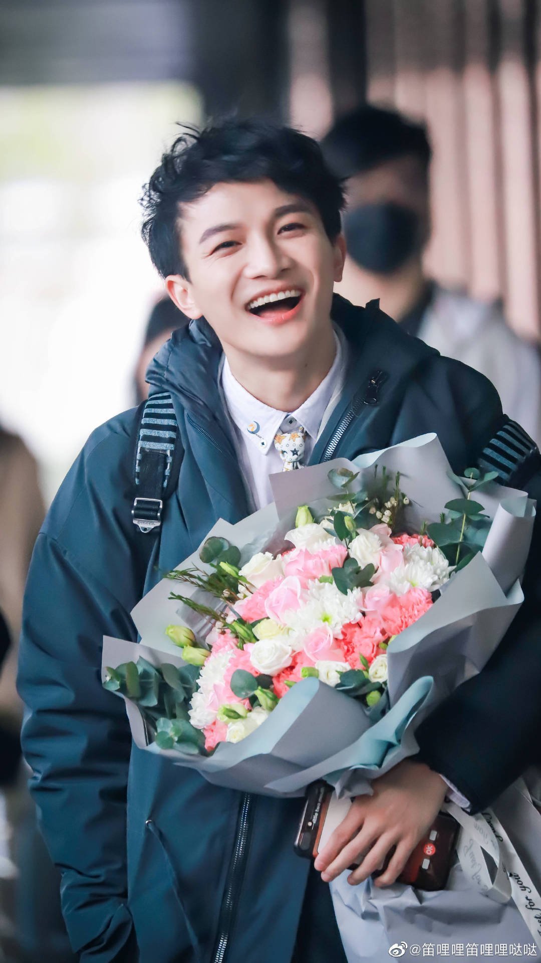 周深的歌一直很动听,声线很美妙,很打动人