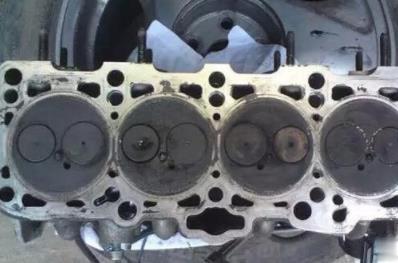 跑高速能清理发动机积碳吗？老司机教你俩土法，10分钟清理干净！