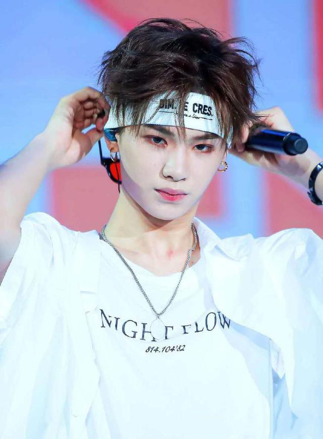 Justin黄明昊北京见面会高清美图,呆萌造型萌化少女心|黄明昊|见面会|美