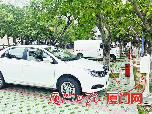 “充电站少，我都不敢往岛外跑”