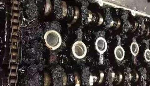 清理积碳只能拉高速？老司机教你一招，积碳自己“跑出去”