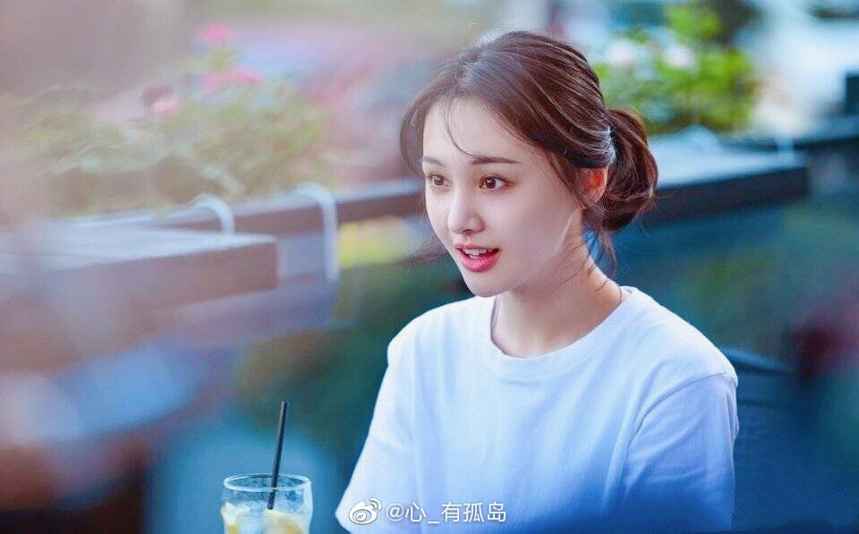 看看我家郑爽吧也太好看了吧肤白貌美大长腿这是什么绝美女人啊@