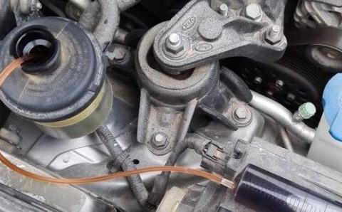 汽车“4油”多久更换一次？