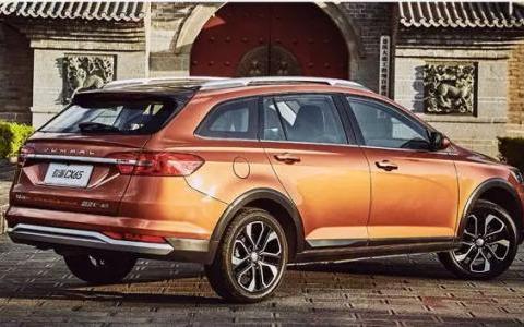 为了它一汽竟将夏利雪藏，1.0T引擎，售价才6.09万元起