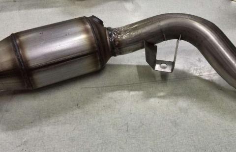 三元催化器洗一次300，维修师傅不小心说漏嘴：一颗土豆轻松搞定