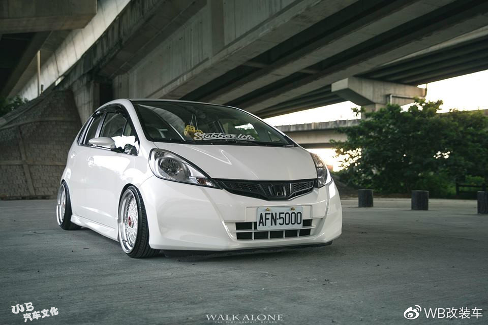 独自漫步!本田二代飞度 GE8 改装鉴赏