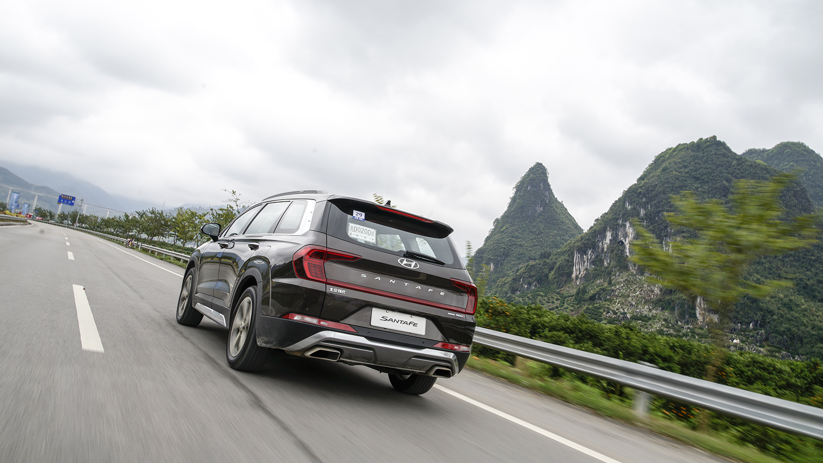 这台现代,或许是30万以内最运动的7座SUV