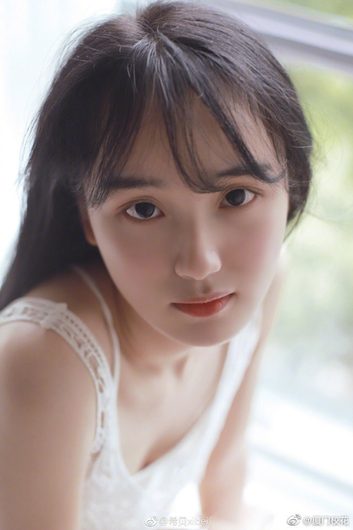 叫蒋亚希,99年,就读于成都中医药大学药学院,身