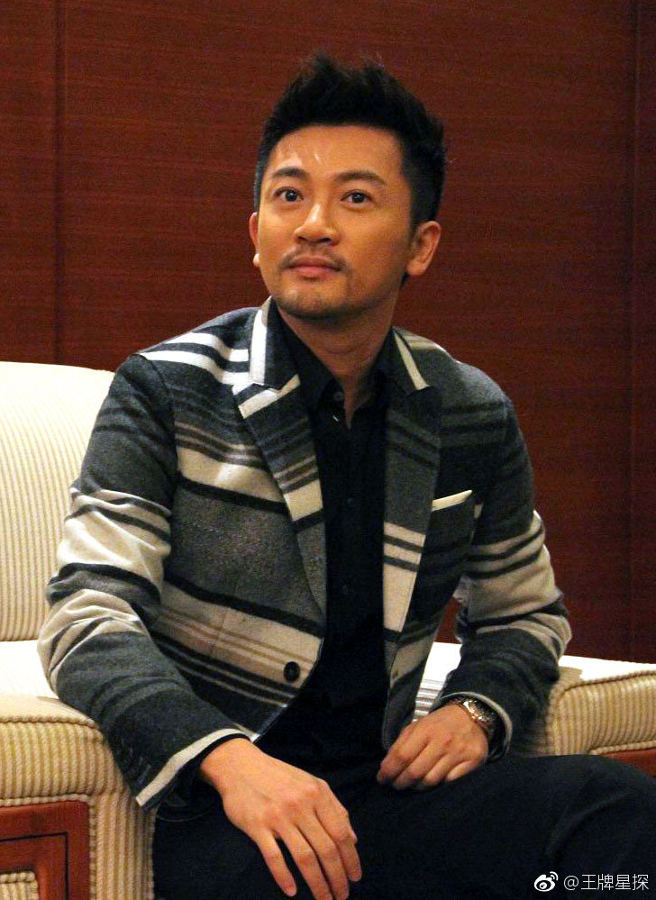 苏有朋每天都在超话里,我就跟着你在云里雾里