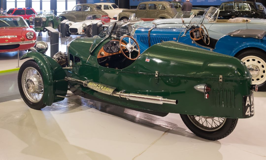 Morgan Aero 8 | 325匹,宝马V8发动机+六速手动变速箱