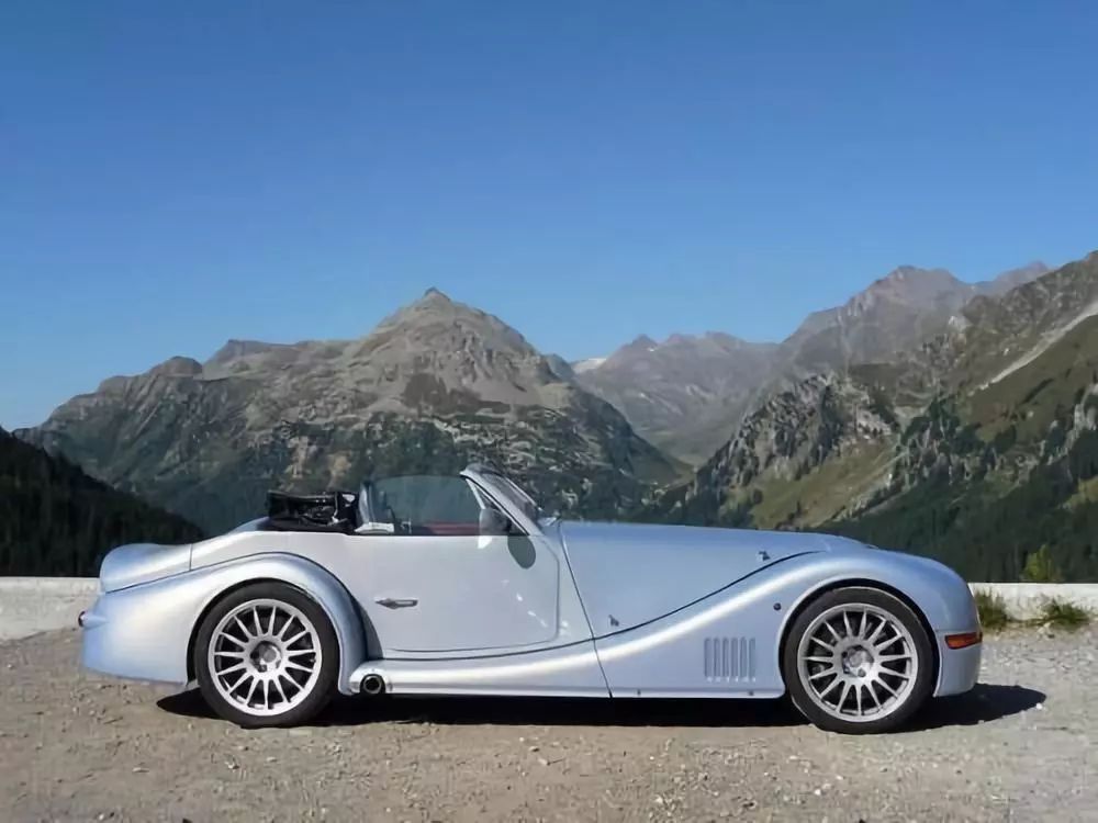 Morgan Aero 8 | 325匹,宝马V8发动机+六速手动变速箱