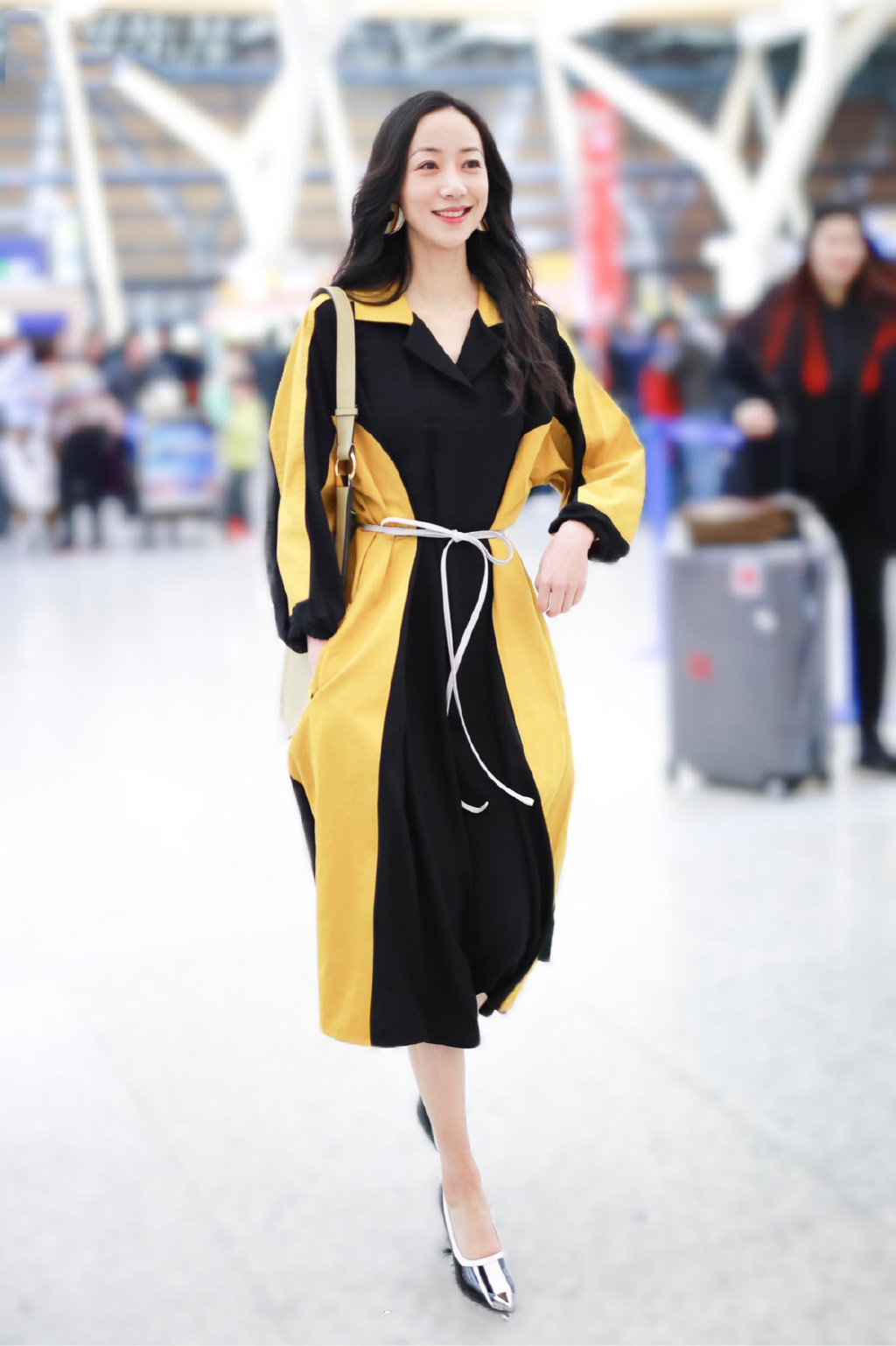 条纹风衣搭配图片大全_女士风衣搭配图片大全