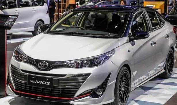 丰田又一新车来了！起步价7万，百里油耗5.6L，比途观美