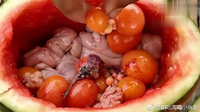 小姐姐吃焦溜皮蛋,炸的皮特别脆,吃相肥肠不做淑女+熊猫tv图片