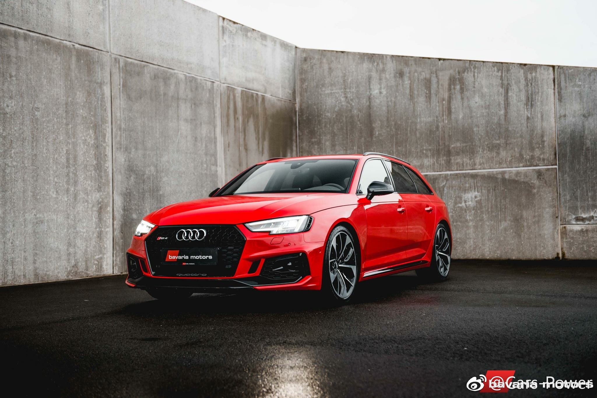 奥迪RS4 B9 Avant,红黑真帅。