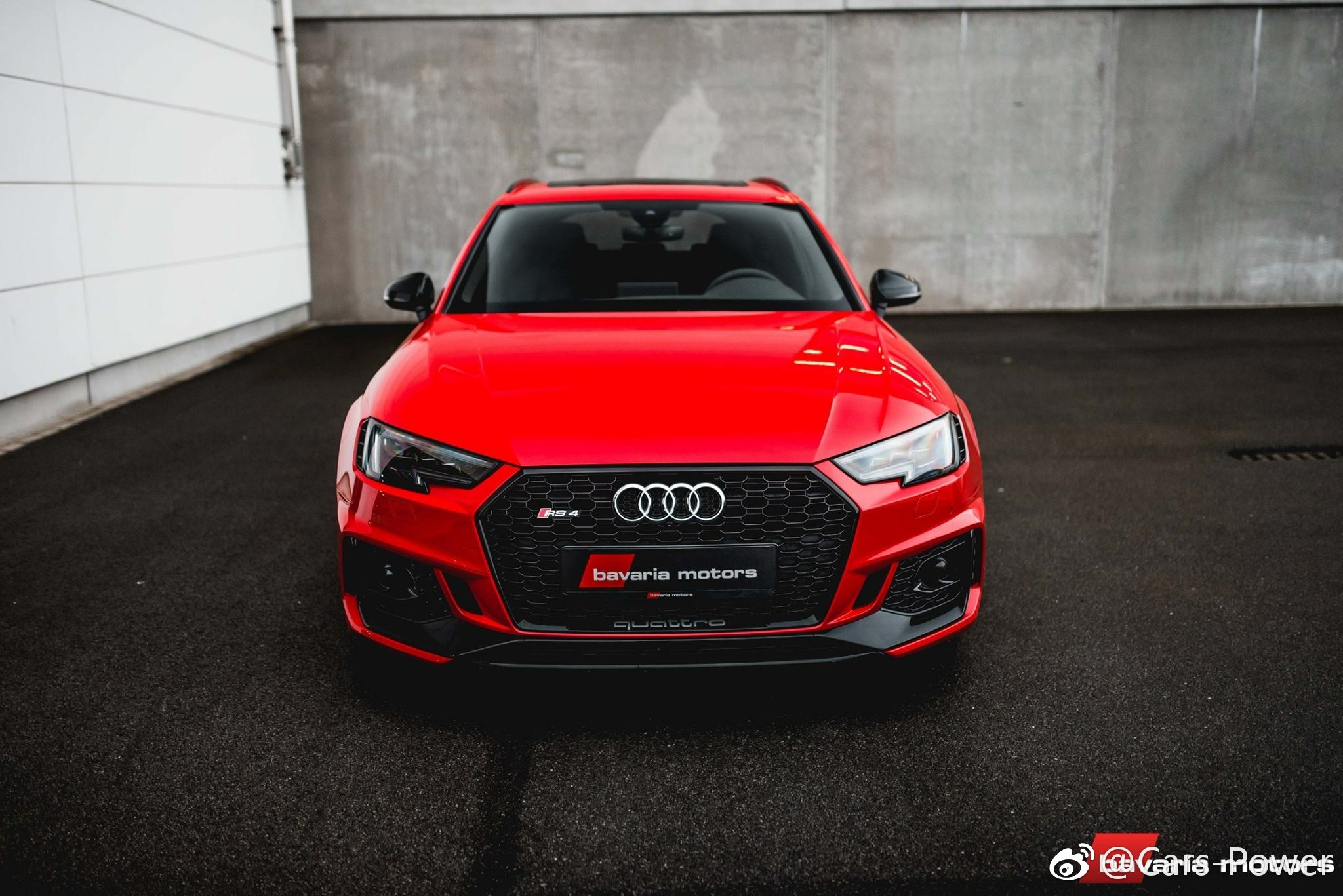 奥迪RS4 B9 Avant,红黑真帅。
