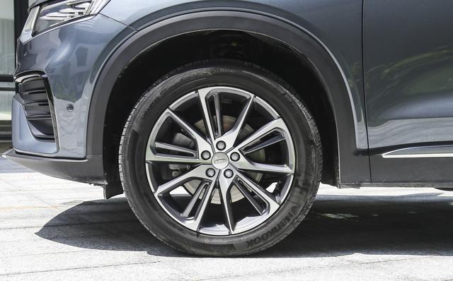 外观"小X4",内饰豪华科技,只卖13.58万,星越为何未能开门红?