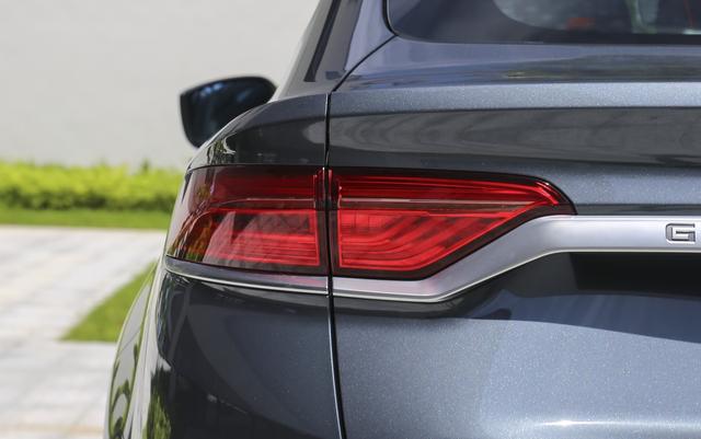 外观"小X4",内饰豪华科技,只卖13.58万,星越为何未能开门红?