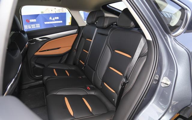 外观"小X4",内饰豪华科技,只卖13.58万,星越为何未能开门红?