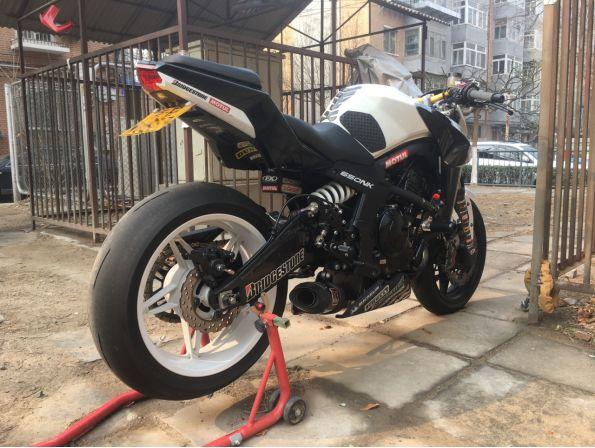 车主3w打造北京最强650NK,赛道硬刚川崎650却毁于垃圾杜卡迪电喷