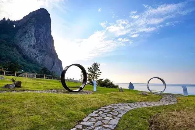 世界从来不缺自然的美景，也不缺奢华酒店！