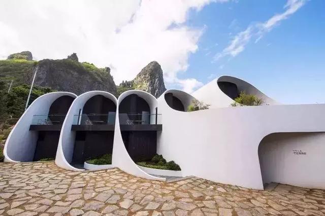 世界从来不缺自然的美景，也不缺奢华酒店！